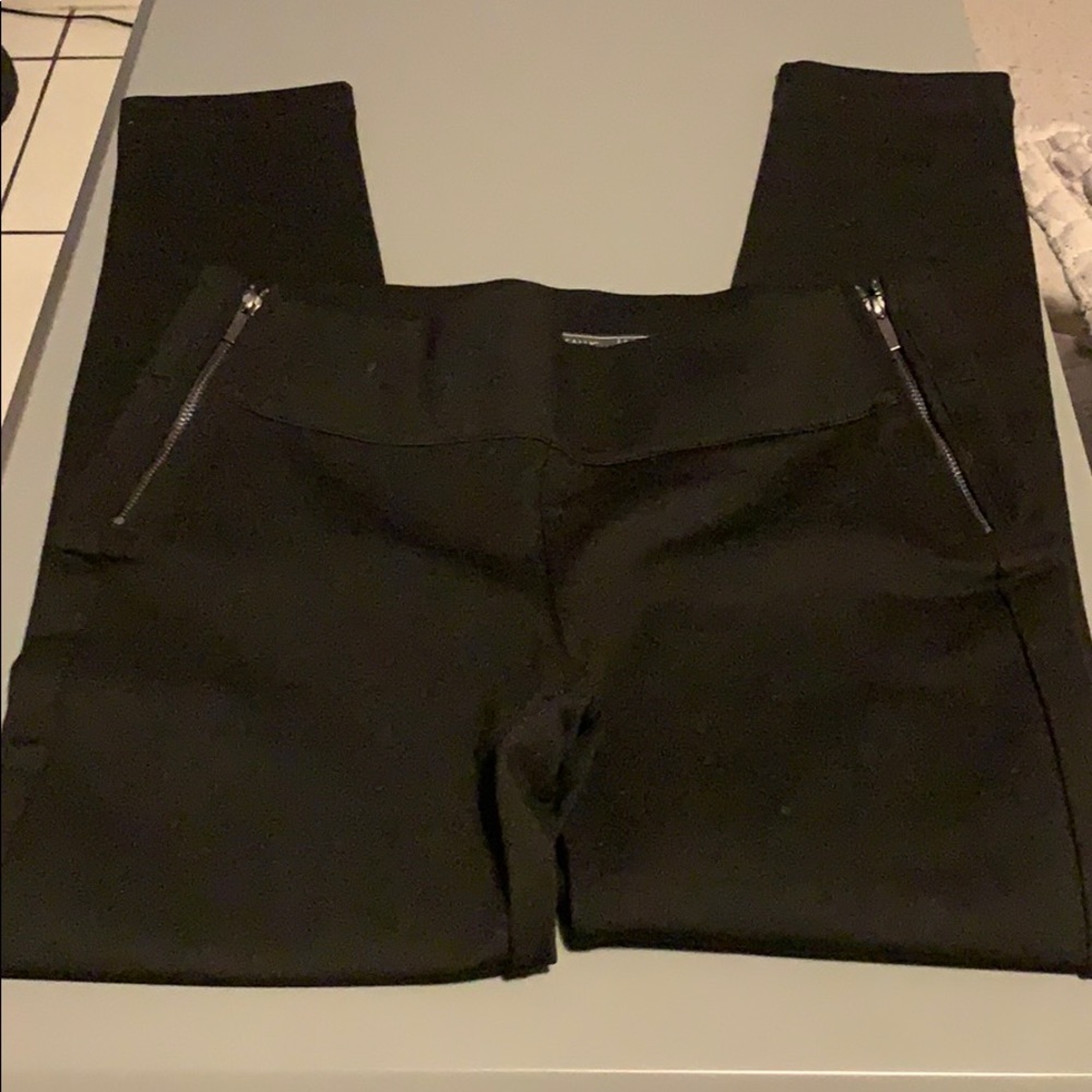 Black leggings
